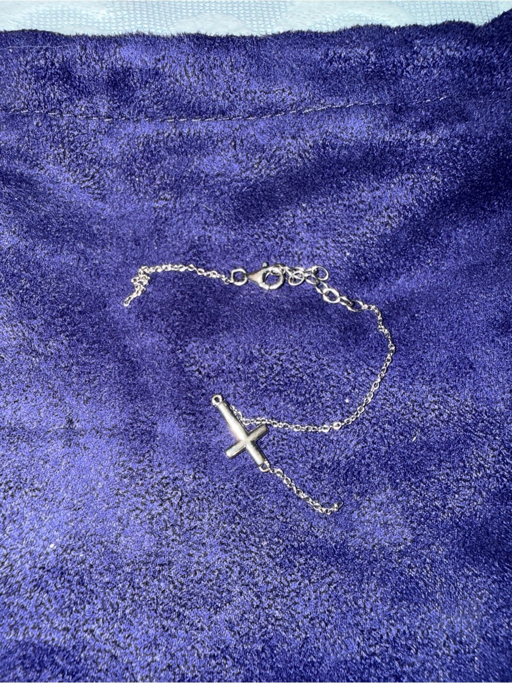 Minimalist Silver Cross Bracelet for Women

It is broken